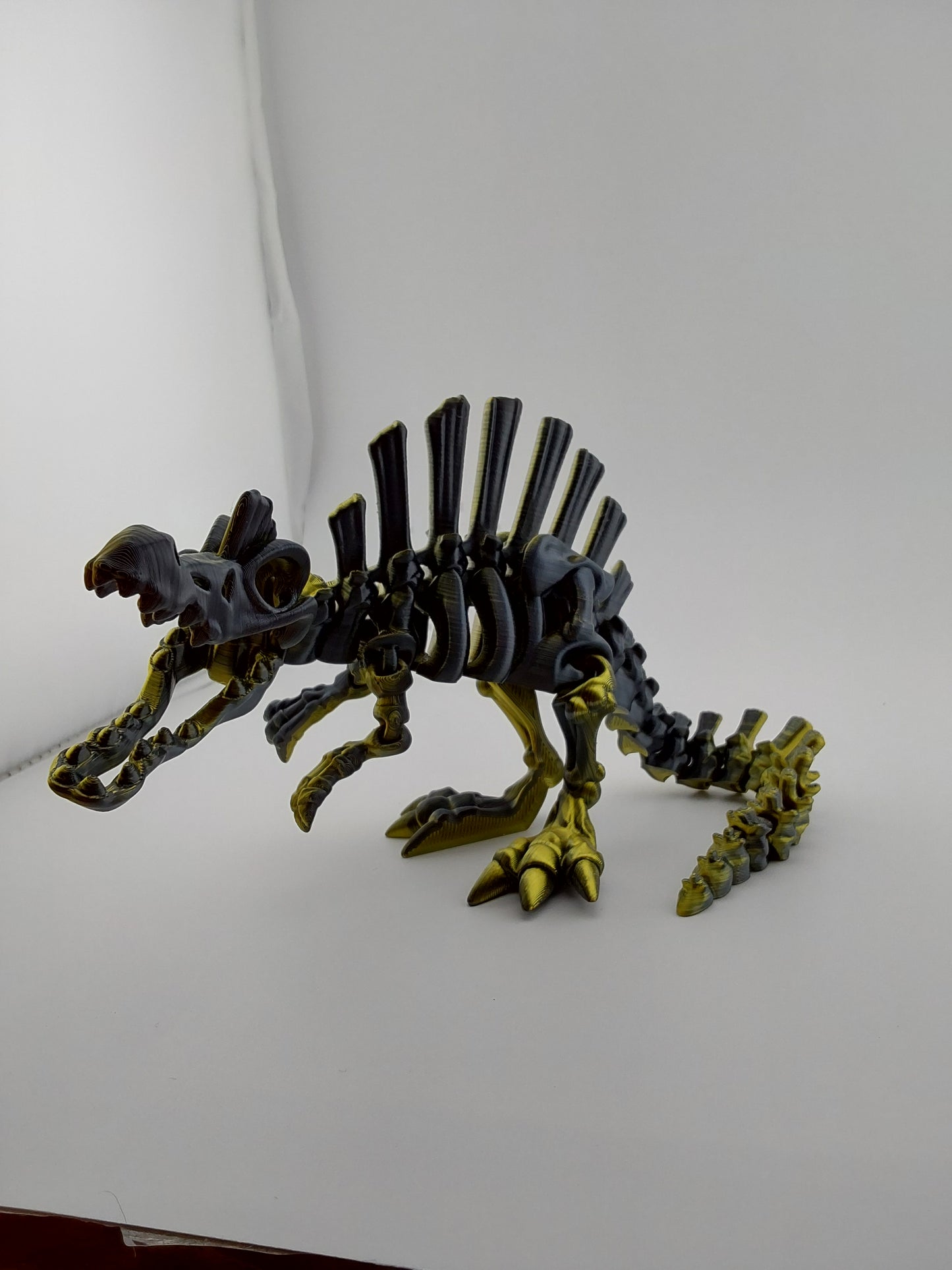 Giant skeleton spinosaurus